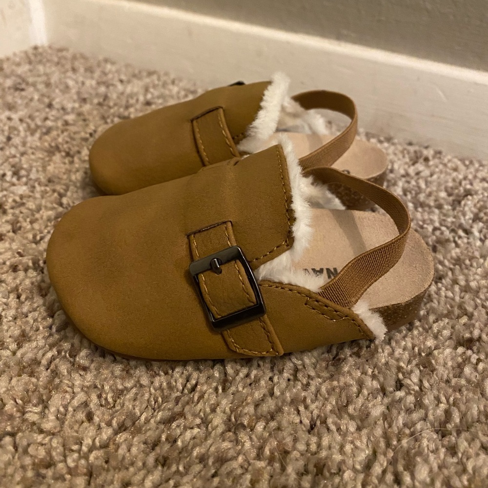 Old Navy Cozy Faux-Suede Clog Shoes